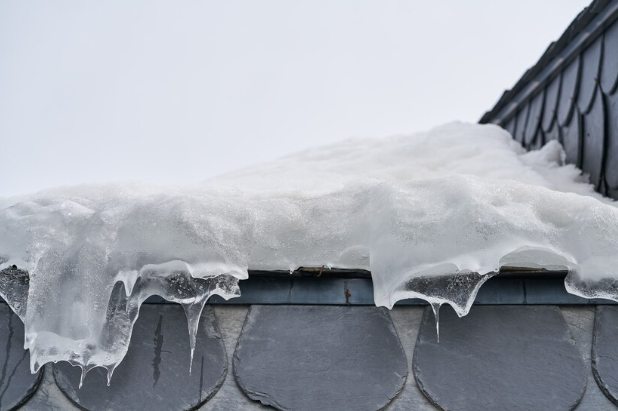 Innovative Ways to Prevent Ice Damming with High-Performance Roof Underlayments