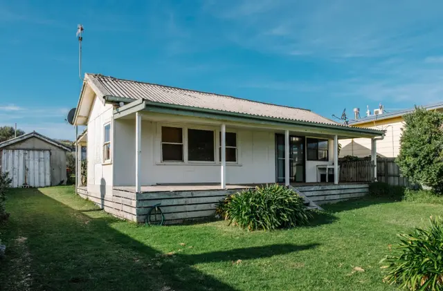 Guide: How To Install a Termite Barrier Around Your House